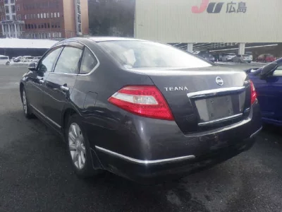 Nissan TEANA