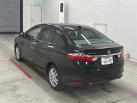 Honda GRACE лот № 30113 оценка 4  с аукциона в Японии 1