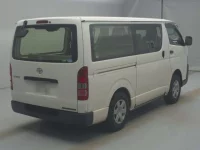 Toyota HIACE VAN лот № 75001 оценка 3.5  с аукциона в Японии 1