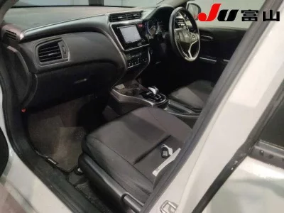 Honda GRACE  с аукциона в Японии