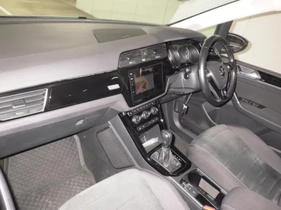 Volkswagen GOLF TOURAN