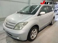 Toyota IST лот № 3030 оценка 4  с аукциона в Японии 3