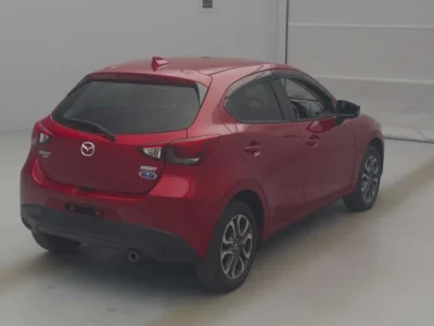Mazda DEMIO  с аукциона в Японии