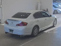 Nissan SKYLINE лот № 1423 оценка 3.5  с аукциона в Японии 1