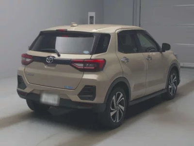 Toyota RAIZE  с аукциона в Японии