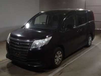 Toyota NOAH  с аукциона в Японии