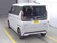 Nissan ROOX лот № 3007 оценка 4.5  с аукциона в Японии 1