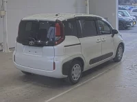 Toyota SIENTA лот № 1436 оценка 3.5  с аукциона в Японии 1