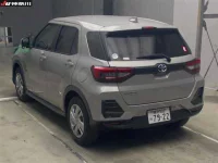 Toyota RAIZE лот № 6102 оценка 4  с аукциона в Японии 1