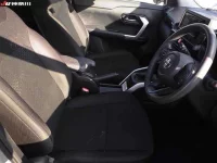 Toyota RAIZE лот № 6102 оценка 4  с аукциона в Японии 5