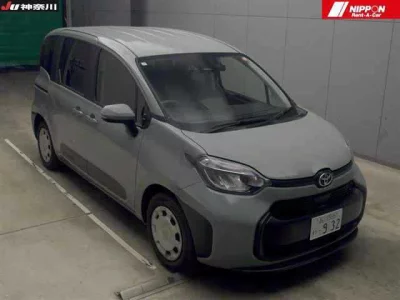 Toyota SIENTA  с аукциона в Японии