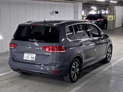 Volkswagen GOLF TOURAN