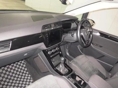 Volkswagen GOLF TOURAN