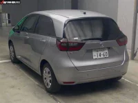 Honda FIT лот № 6104 оценка 4  с аукциона в Японии 1