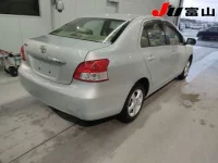 Toyota BELTA лот № 3042 оценка 3.5  с аукциона в Японии 4