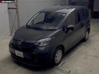 Toyota SIENTA  с аукциона в Японии