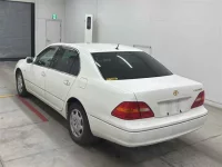 Toyota CELSIOR лот № 30151 оценка 3.5  с аукциона в Японии 1