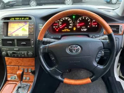 Toyota CELSIOR  с аукциона в Японии
