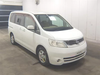 Nissan SERENA  с аукциона в Японии