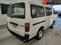 Toyota HIACE VAN лот № 3051 оценка 3.5  с аукциона в Японии 4
