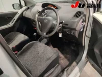 Toyota VITZ лот № 3050 оценка 3.5  с аукциона в Японии 5