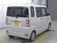 Toyota PIXIS MEGA лот № 3020 оценка 4  с аукциона в Японии 3