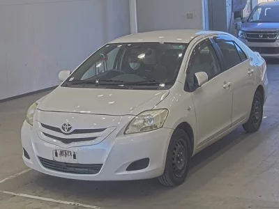 Toyota BELTA  с аукциона в Японии