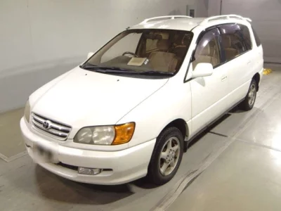 Toyota IPSUM  с аукциона в Японии