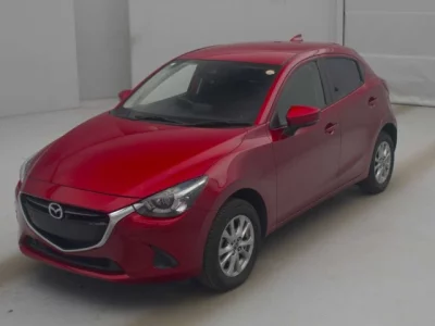 Mazda DEMIO  с аукциона в Японии