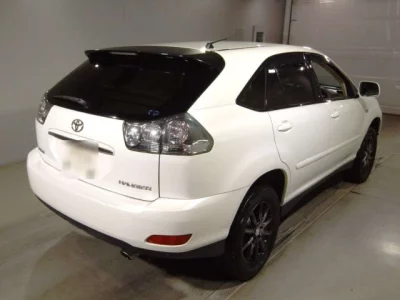 Toyota HARRIER  с аукциона в Японии