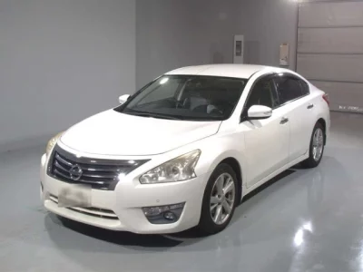 Nissan TEANA  с аукциона в Японии