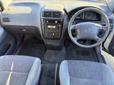 Toyota IPSUM  с аукциона в Японии