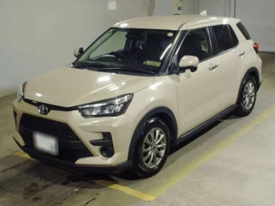 Toyota RAIZE  с аукциона в Японии