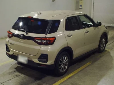 Toyota RAIZE  с аукциона в Японии