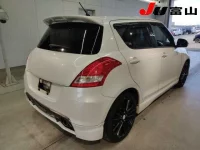 Suzuki SWIFT лот № 3065 оценка R  с аукциона в Японии 4