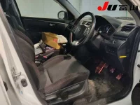 Suzuki SWIFT лот № 3065 оценка R  с аукциона в Японии 5