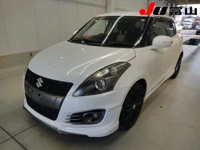 Suzuki SWIFT  с аукциона в Японии