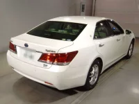 Toyota CROWN лот № 40 оценка 3.5  с аукциона в Японии 1