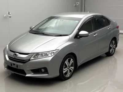 Honda GRACE  с аукциона в Японии