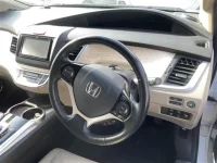 Honda JADE лот № 2052 оценка 3.5  с аукциона в Японии 2