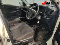 Toyota SUCCEED лот № 3067 оценка 4  с аукциона в Японии 5