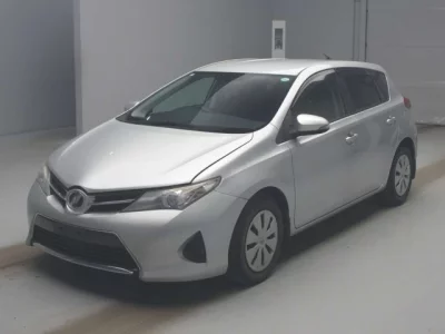 Toyota AURIS  с аукциона в Японии