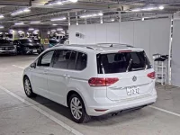 Volkswagen GOLF TOURAN лот № 9 оценка 4  с аукциона в Японии 4