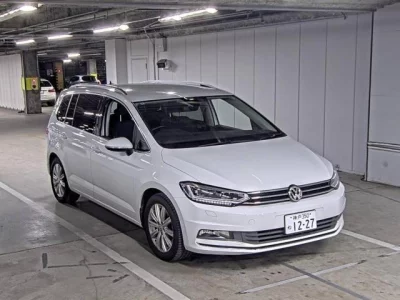 Volkswagen GOLF TOURAN  с аукциона в Японии
