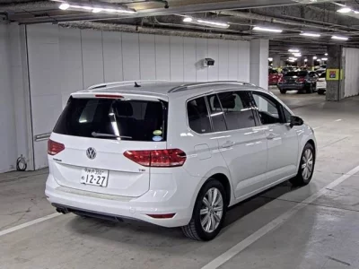 Volkswagen GOLF TOURAN  с аукциона в Японии