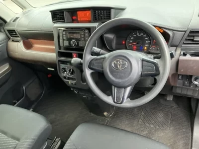Toyota ROOMY  с аукциона в Японии