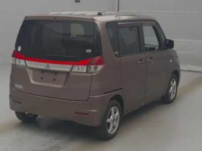 Mitsubishi DELICA D2  с аукциона в Японии