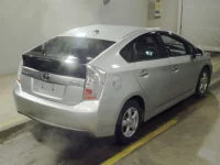 Toyota PRIUS PHV лот № 6037 оценка 4  с аукциона в Японии 1