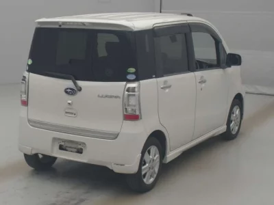 Subaru LUCRA  с аукциона в Японии