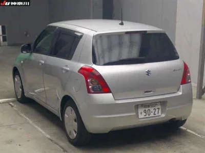 Suzuki SWIFT  с аукциона в Японии
